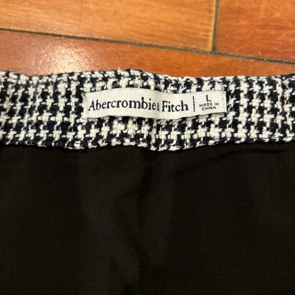 Checkered Skirt - Picture 4 of 6